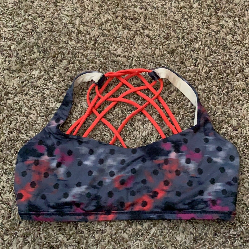 Lululemon Free To Be Wild Bra, Size 6, EUC